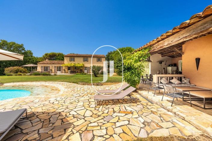 Image No.2-4 Bed House for sale