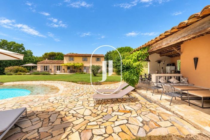 Image No.2-4 Bed House for sale
