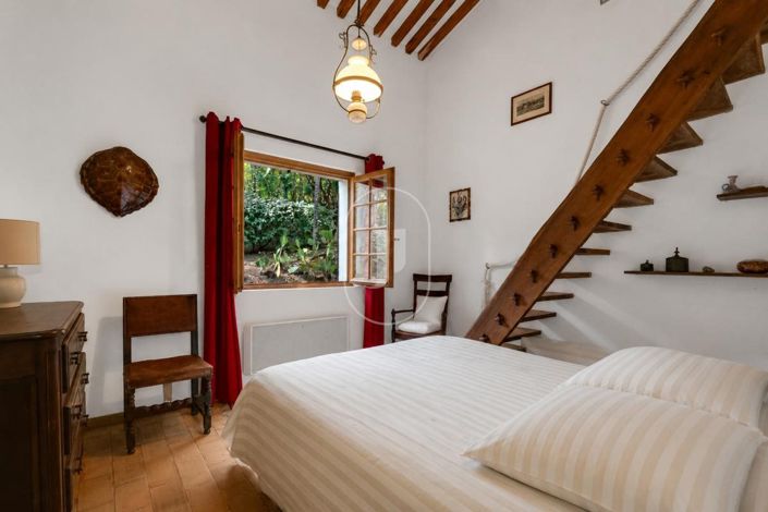 Image No.7-4 Bed House for sale