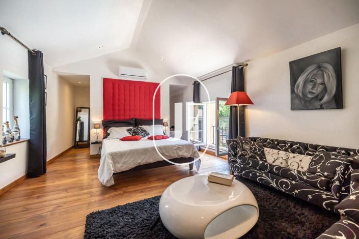 Image No.45-7 Bed House for sale