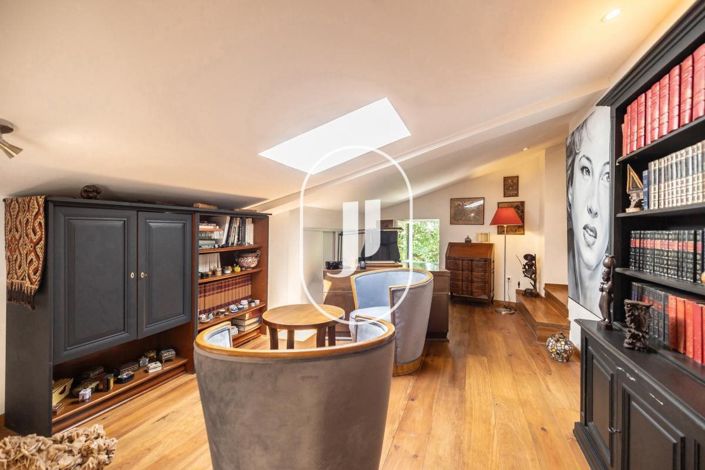 Image No.55-7 Bed House for sale