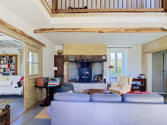 Image No.8-5 Bed House for sale