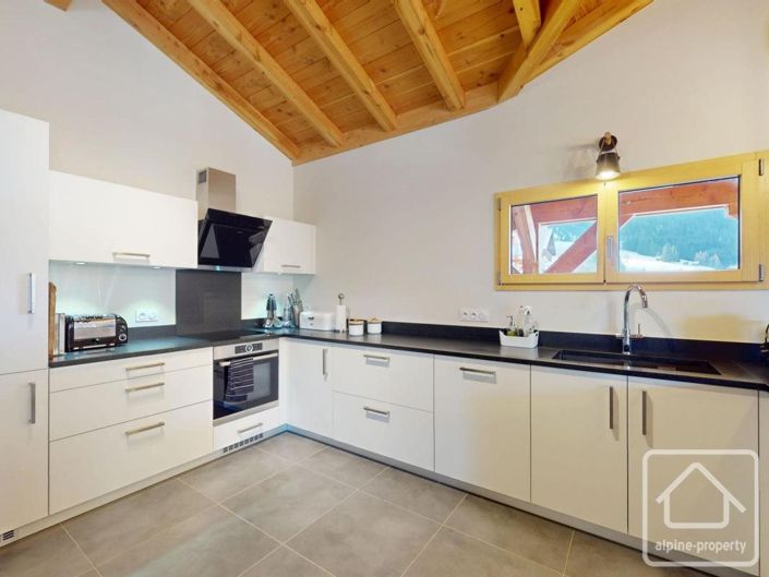 Image No.3-Propriété de 4 chambres à vendre à Chatel