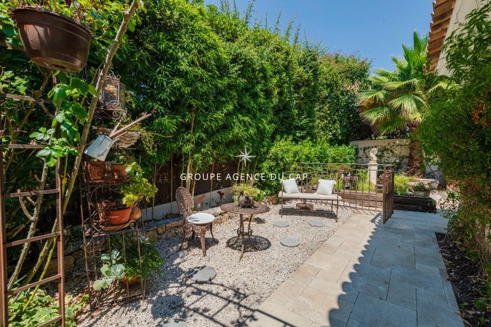 Image No.11-3 Bed House for sale
