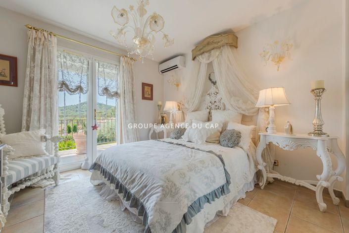 Image No.13-3 Bed House for sale