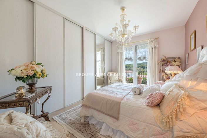 Image No.14-3 Bed House for sale