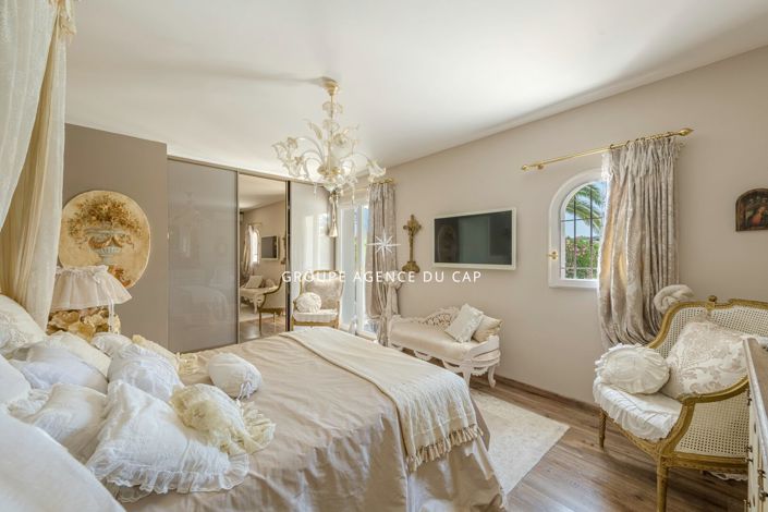 Image No.7-3 Bed House for sale