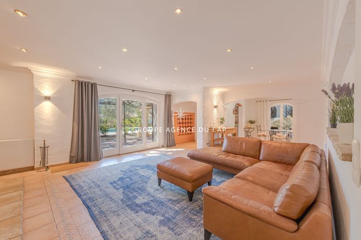 Image No.5-3 Bed House for sale