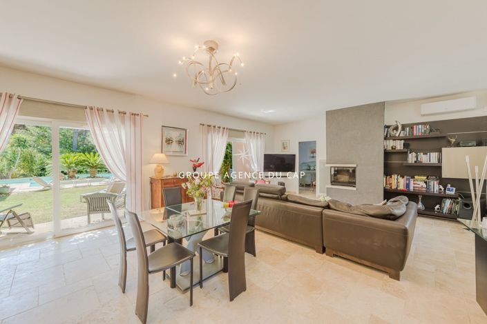 Image No.3-4 Bed House for sale