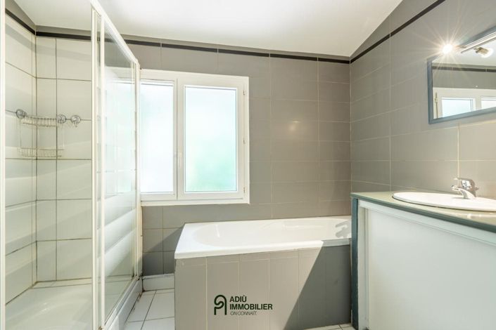 Image No.16-5 Bed House for sale