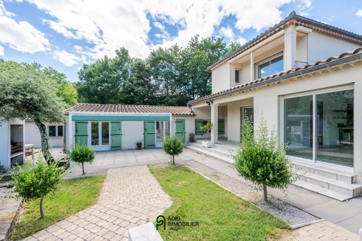 Image No.3-5 Bed House for sale