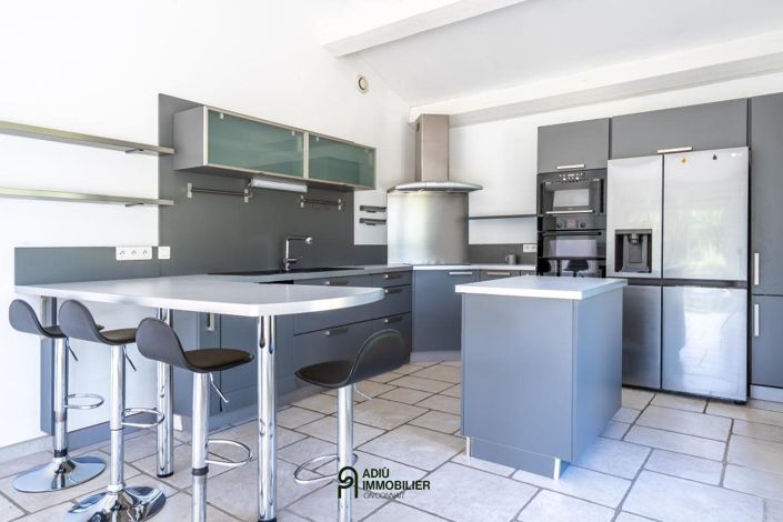 Image No.9-5 Bed House for sale
