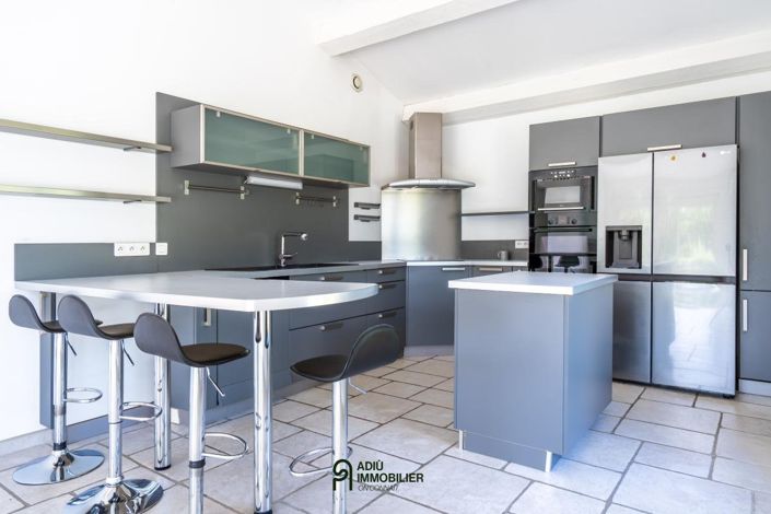Image No.9-5 Bed House for sale