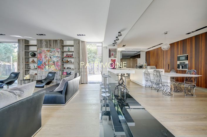 Image No.4-7 Bed House for sale