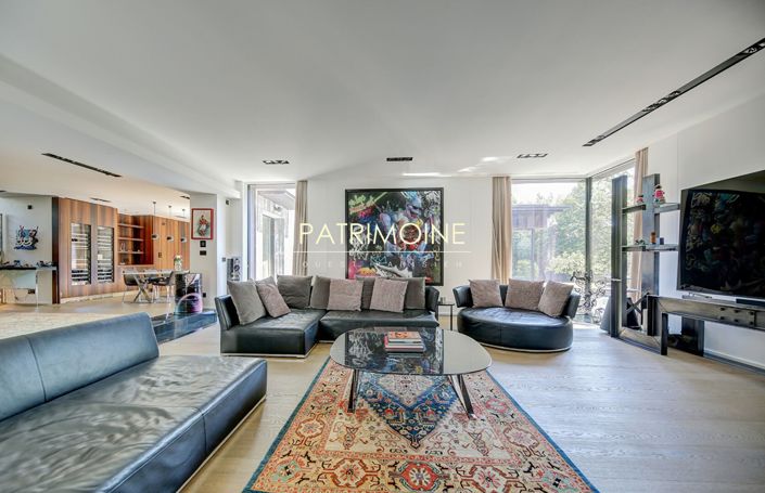 Image No.6-7 Bed House for sale