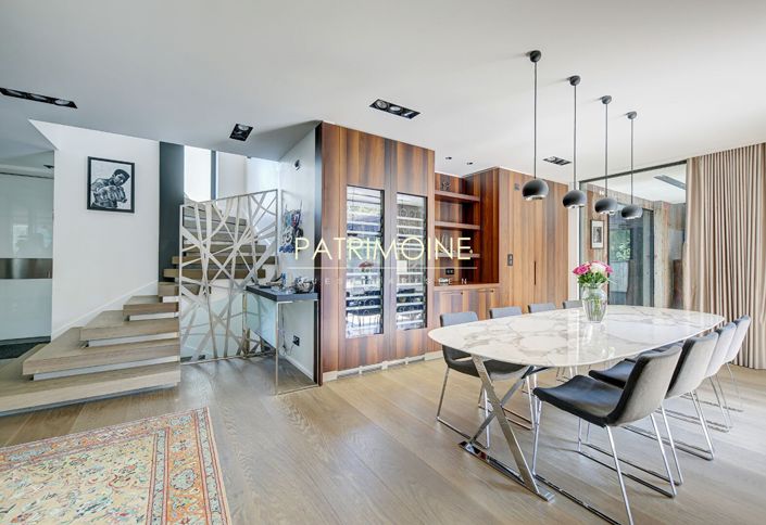 Image No.8-7 Bed House for sale