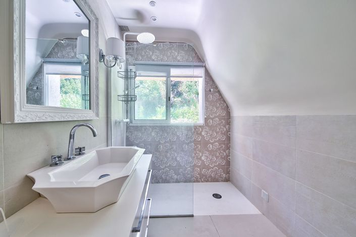 Image No.15-5 Bed House for sale