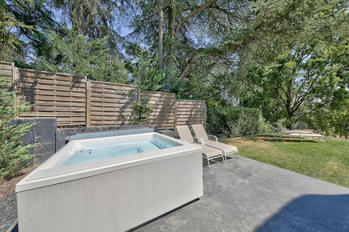 Image No.5-5 Bed House for sale