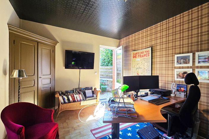 Image No.20-4 Bed House for sale