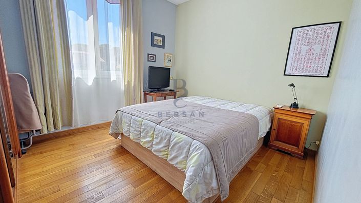 Image No.16-3 Bed House for sale