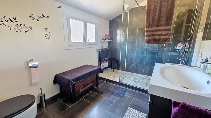 Image No.18-3 Bed House for sale