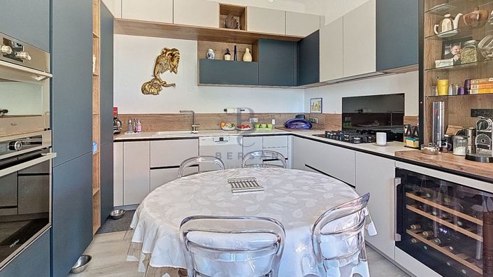 Image No.7-3 Bed House for sale