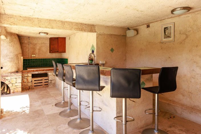 Image No.21-5 Bed House for sale