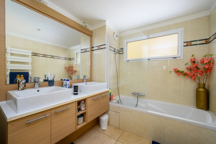 Image No.12-1 Bed Apartment for sale
