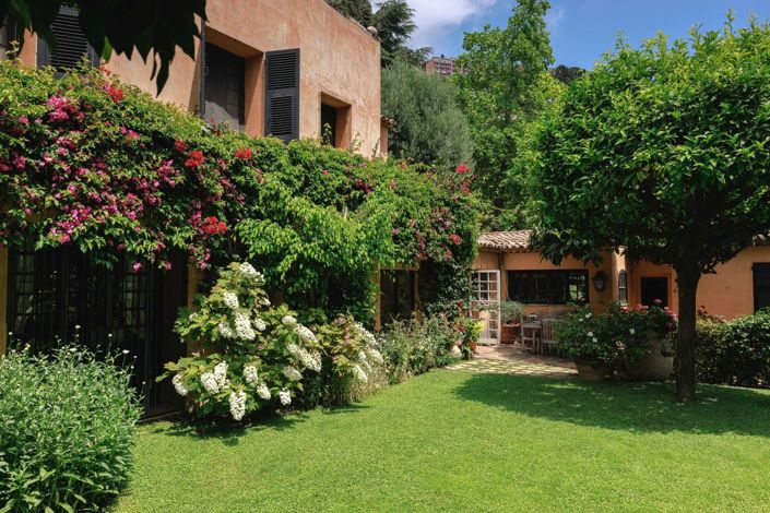 Image No.6-5 Bed House for sale