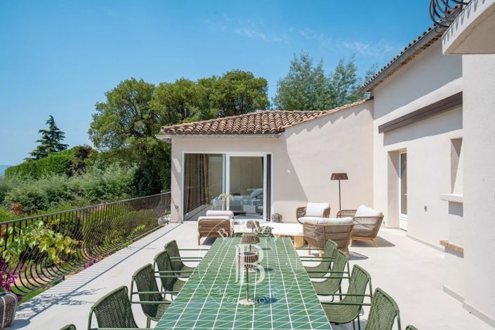 Image No.17-6 Bed House for sale