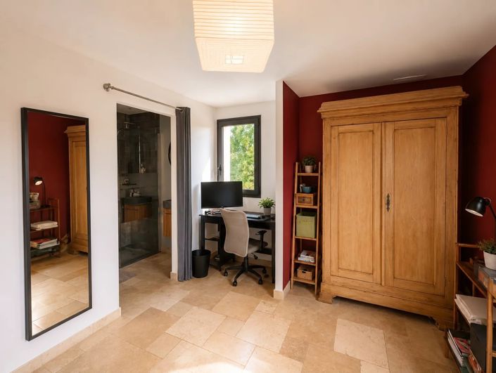 Image No.8-3 Bed House for sale