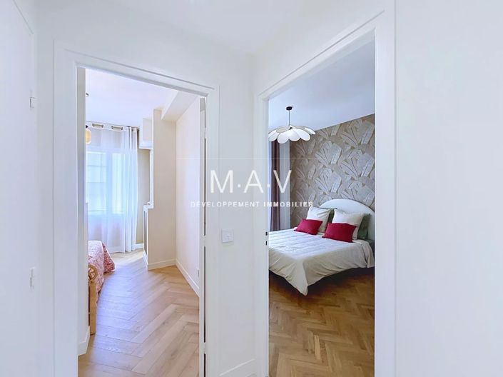 Image No.21-2 Bed Apartment for sale