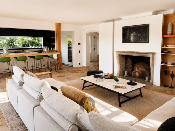 Image No.3-6 Bed House for sale