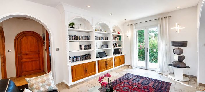 Image No.17-3 Bed House for sale