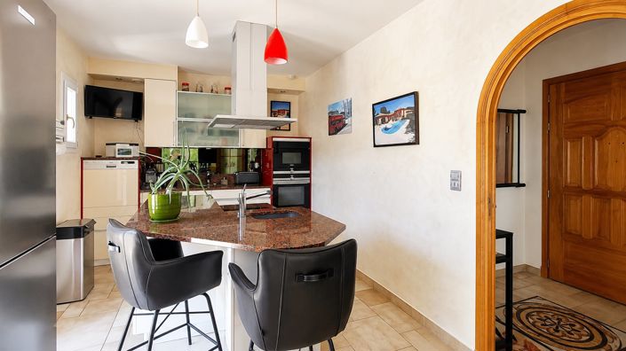 Image No.19-3 Bed House for sale