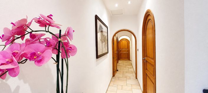 Image No.20-3 Bed House for sale