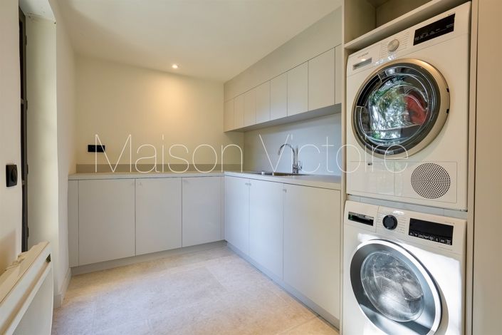Image No.18-5 Bed House for sale