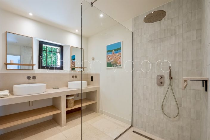Image No.28-5 Bed House for sale