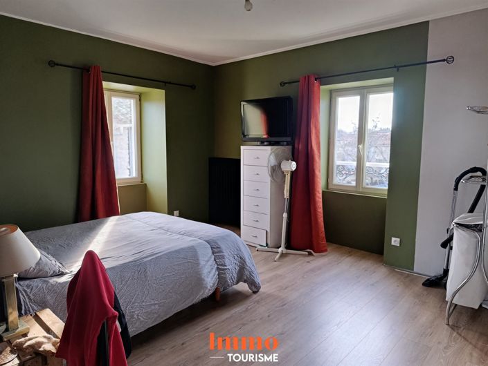 Image No.16-8 Bed House for sale