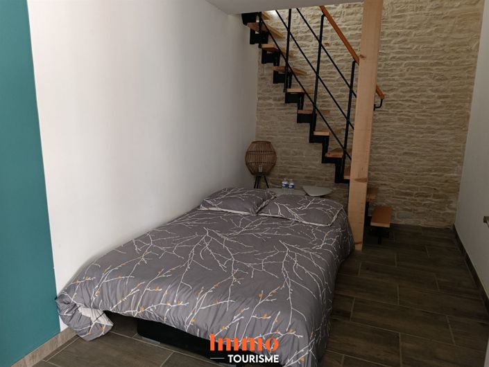 Image No.25-8 Bed House for sale
