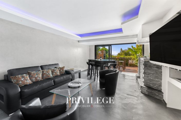 Image No.4-2 Bed House for sale