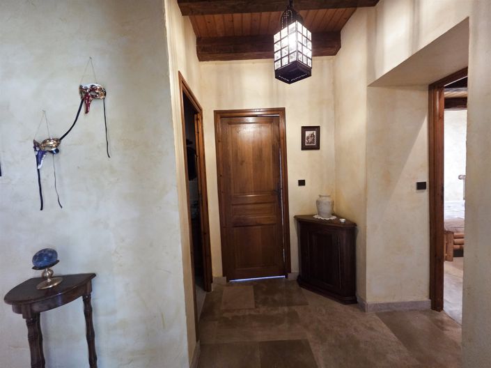 Image No.6-4 Bed House for sale