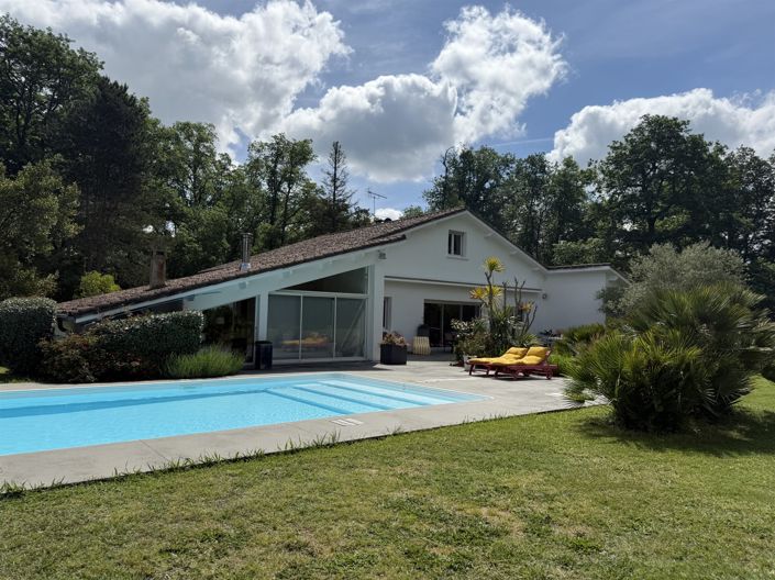 Image No.18-5 Bed House for sale