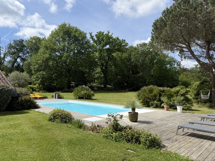 Image No.20-5 Bed House for sale