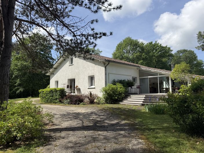 Image No.21-5 Bed House for sale
