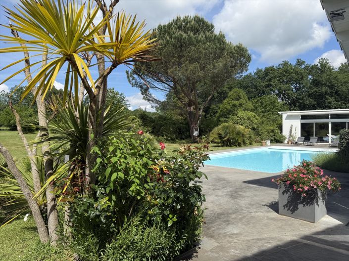 Image No.25-5 Bed House for sale