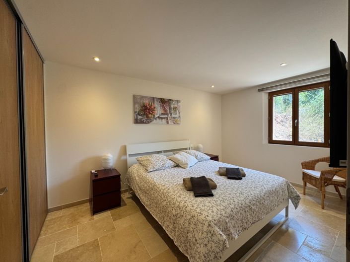 Image No.11-4 Bed House for sale