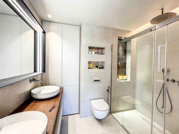 Image No.10-2 Bed Apartment for sale