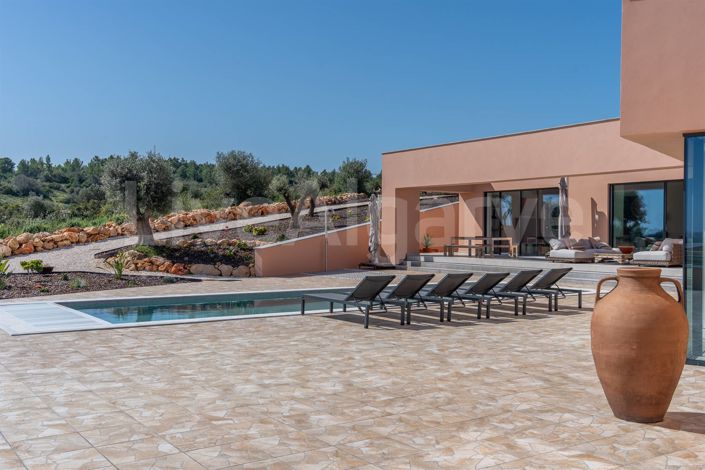 Image No.42-4 Bed Property for sale
