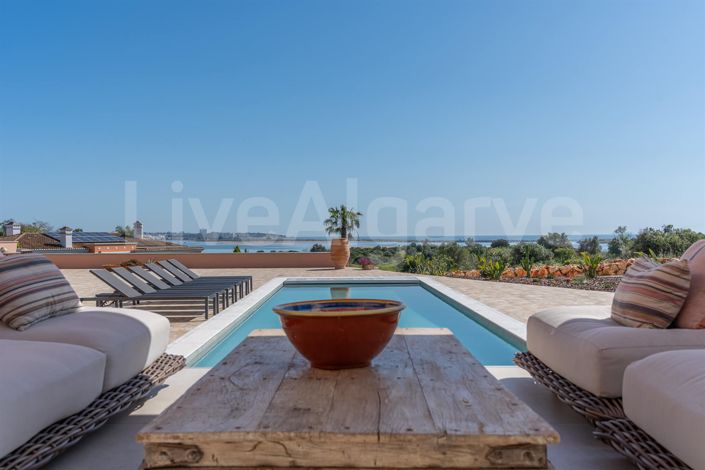Image No.8-4 Bed Property for sale